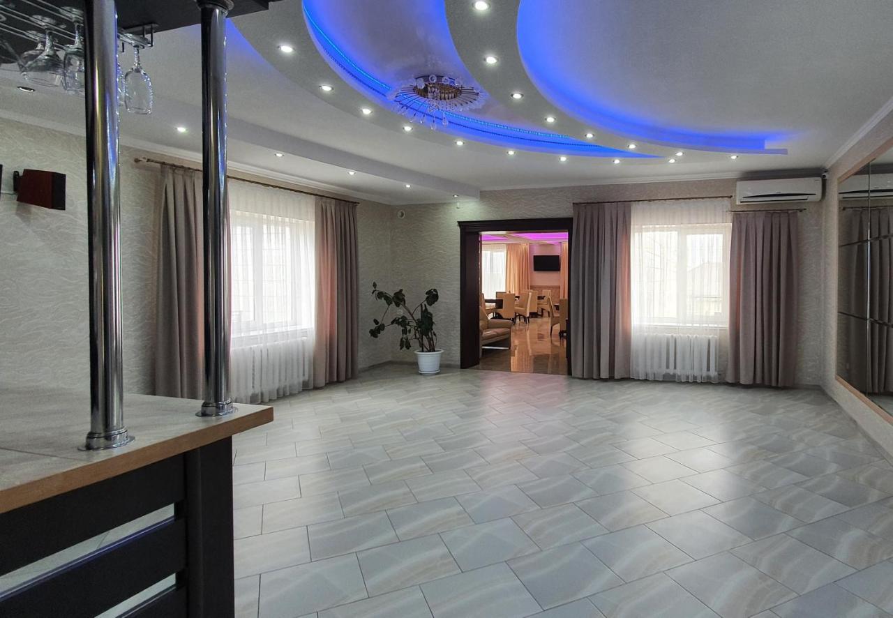 Hotel Konus Фалешты Экстерьер фото