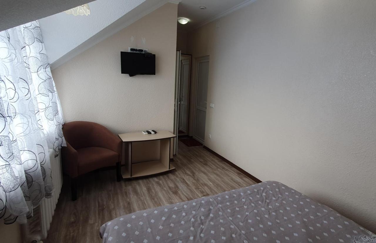 Hotel Konus Фалешты Экстерьер фото
