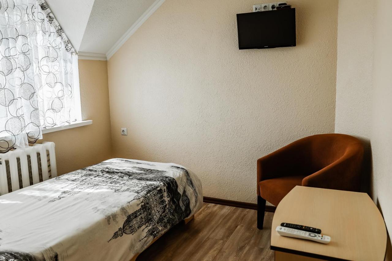 Hotel Konus Фалешты Экстерьер фото