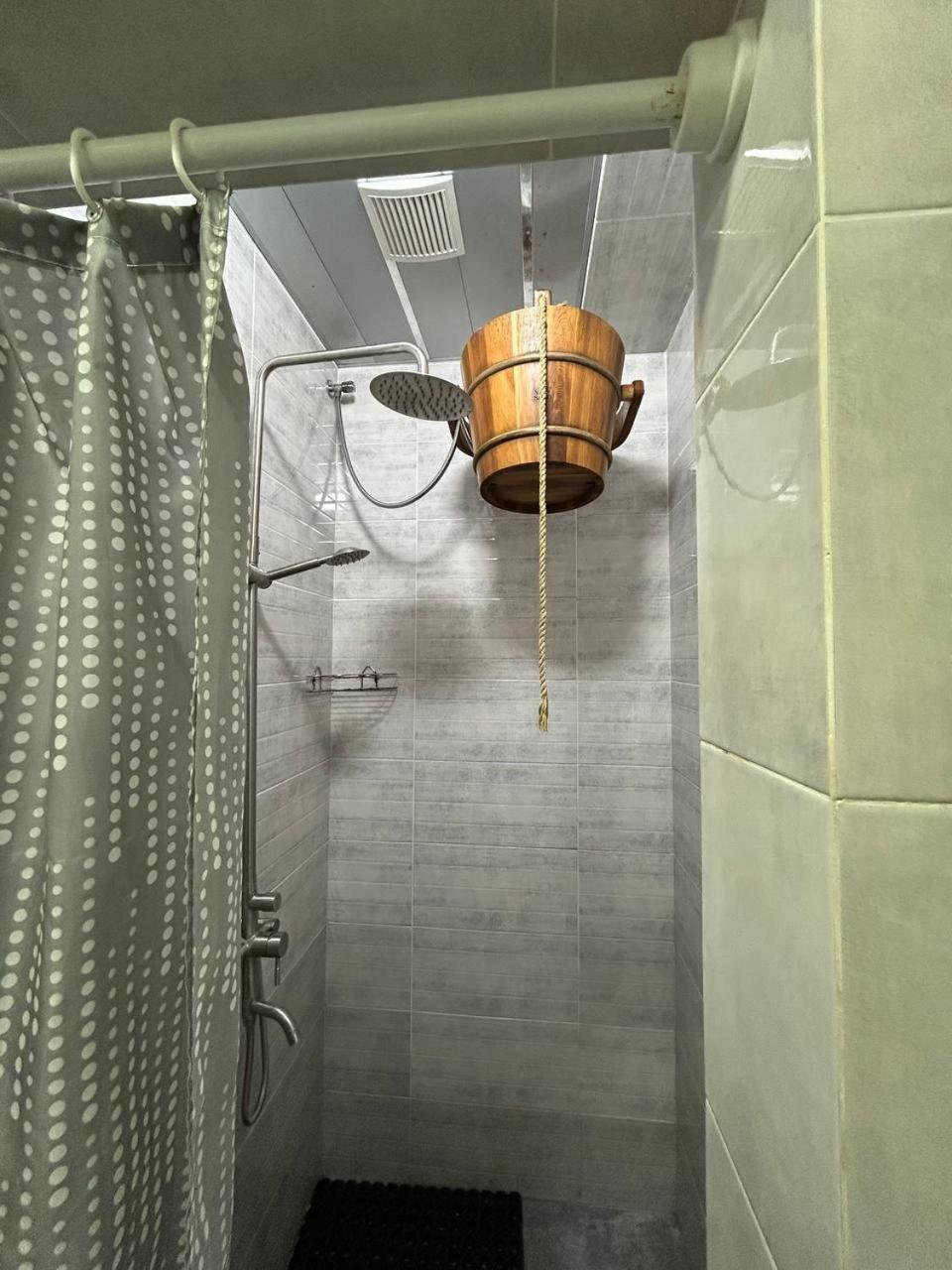 Hotel Konus Фалешты Экстерьер фото